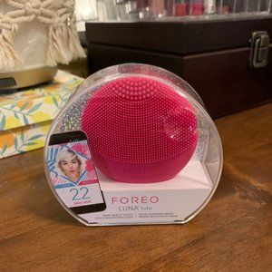 NWT FOREO LUNA fofo - Fuchsia